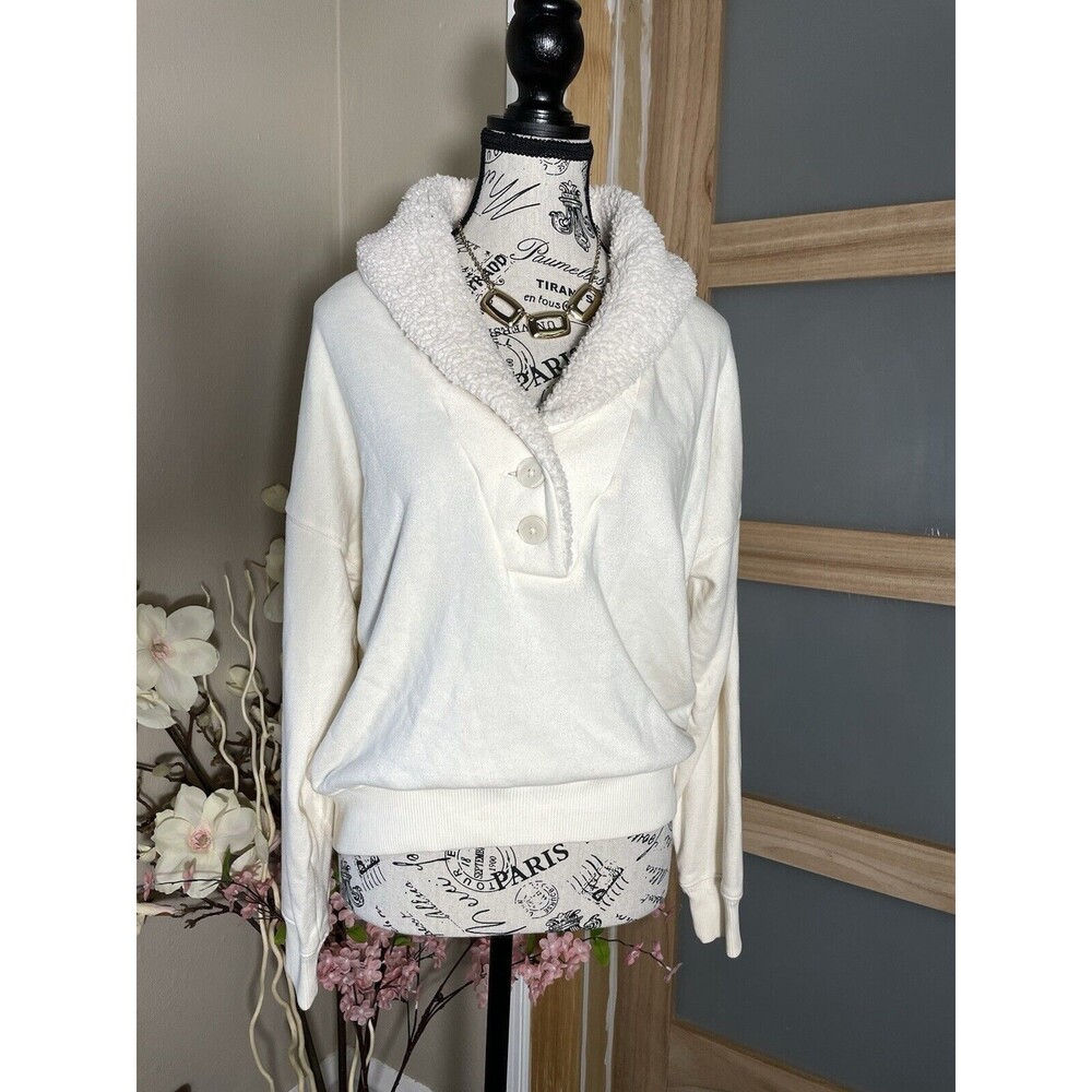 American Eagle Womens Sweater Size Small Faux Fur Ivory Long Sleeve Casual